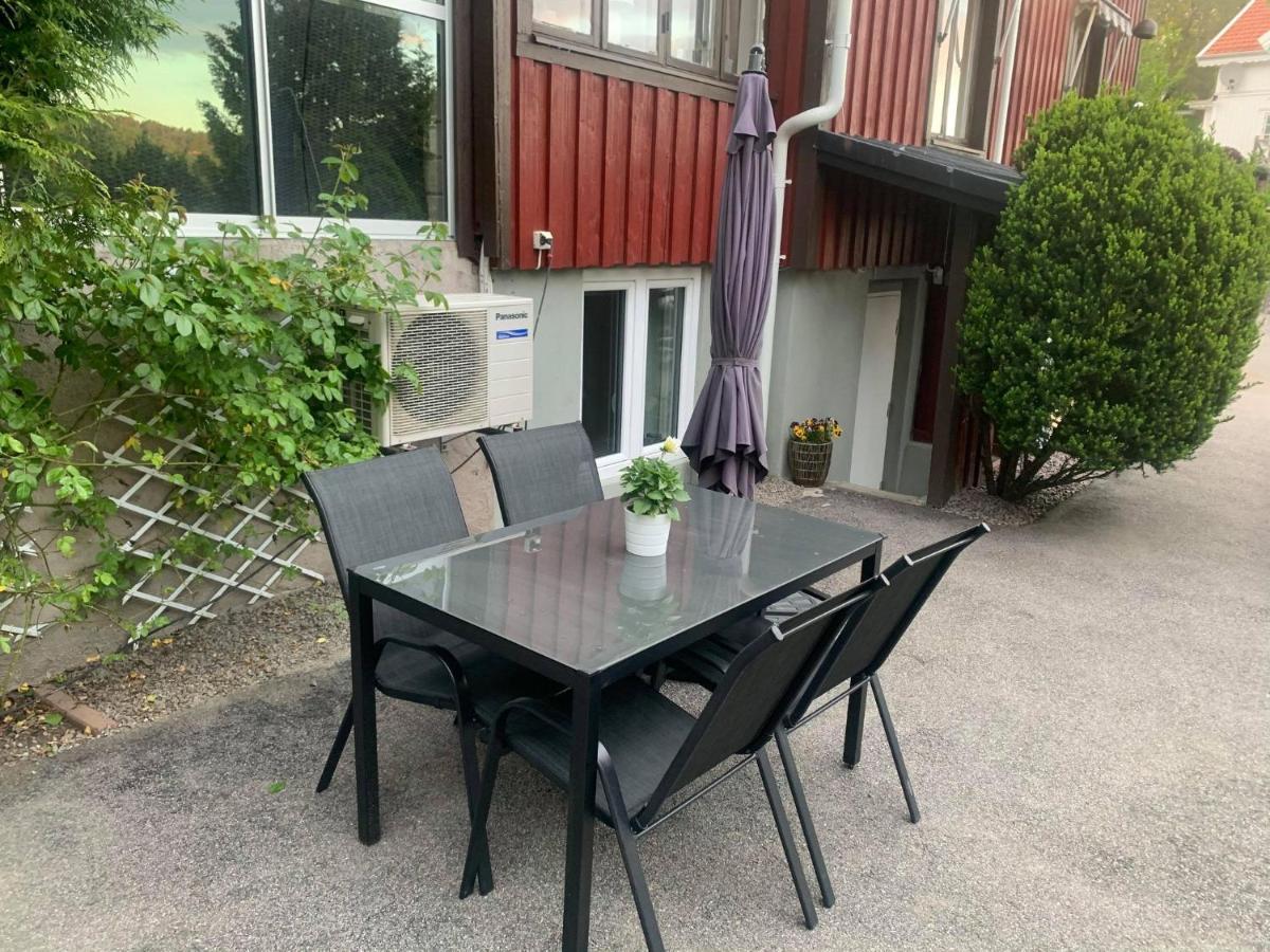 Nyrenoverat Kaellarlaegenhet Apartment Ljungskile Ngoại thất bức ảnh